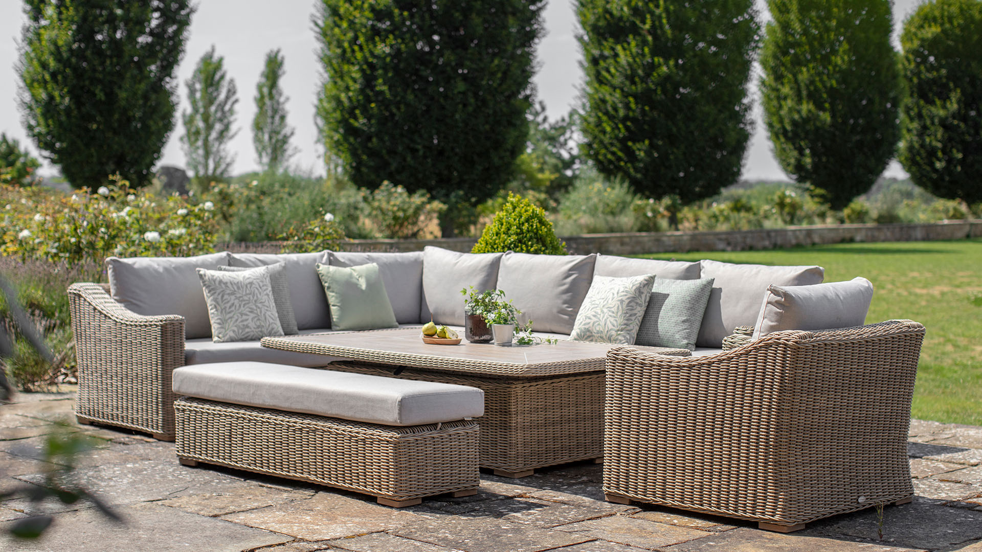 Garden Furniture UK – Stylish Rattan & Patio Sets on Sale