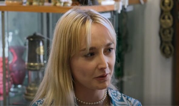 Hettie Jago: Inside the Life of the BBC Antiques Road Trip Expert and Jewellery Auctioneer Hettie Jago