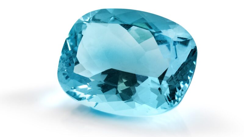 March Birthstone: Aquamarine & Bloodstone Meaning, Benefits and Jewelry Guide