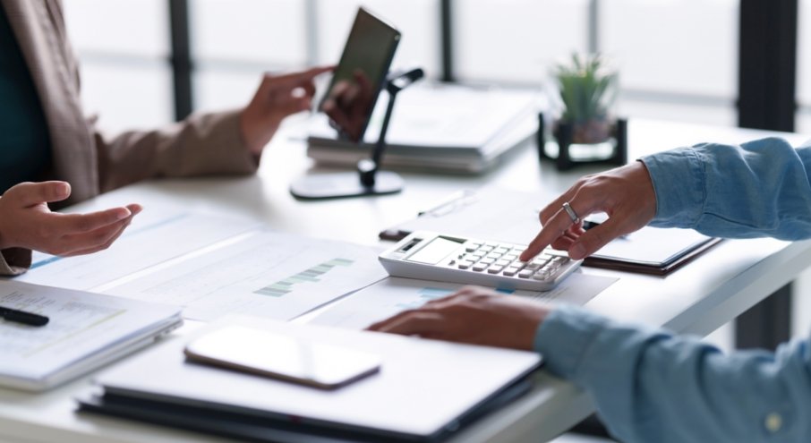 How Clean Books Help Ecommerce Owners Make Smarter Decisions